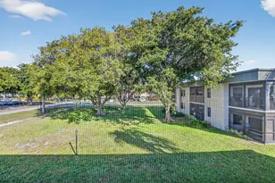 265 SE 10th St, Deerfield Beach, FL 33441 - Photo 33