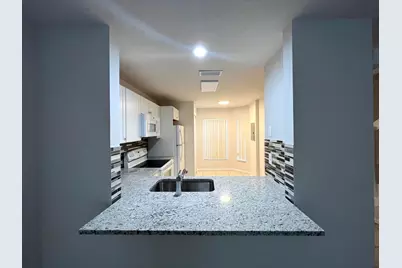 930 Summit Lake Drive, West Palm Beach, FL 33406 - Photo 5