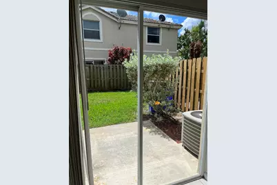 930 Summit Lake Drive, West Palm Beach, FL 33406 - Photo 19