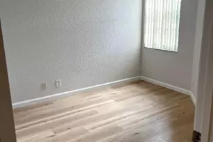 930 Summit Lake Dr, West Palm Beach, FL 33406 - Photo 13