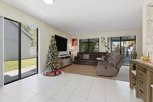 3962 Circle Lake Dr, West Palm Beach, FL 33417 - Photo 7