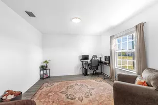 6300 NW leafmore Ln, Port Saint Lucie, FL 34987 - Photo 5