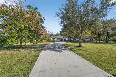 8218 S Elizabeth Avenue, Palm Beach Gardens, FL 33418 - Photo 11