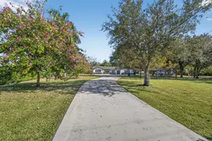 8218 S Elizabeth Ave, Palm Beach Gardens, FL 33418 - Photo 11