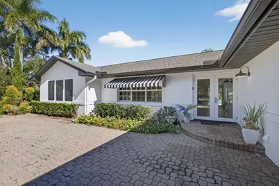 8218 S Elizabeth Avenue, Palm Beach Gardens, FL 33418 - Photo 1