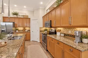 9842 Via Elegante, Wellington, FL 33411 - Photo 13