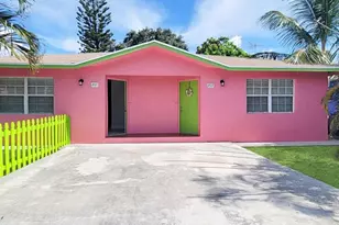 201 E Palm St, Lantana, FL 33462 - Photo 1