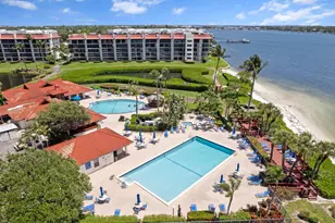 110 Half Moon Cir, Hypoluxo, FL 33462 - Photo 19