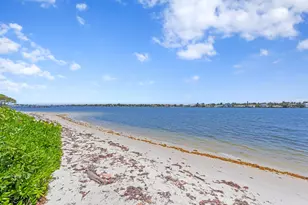 110 Half Moon Cir, Hypoluxo, FL 33462 - Photo 19