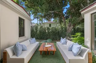 433 Antigua Ln, Palm Beach, FL 33480 - Photo 17