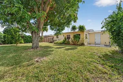 2105 Worthington Road, West Palm Beach, FL 33409 - Photo 5
