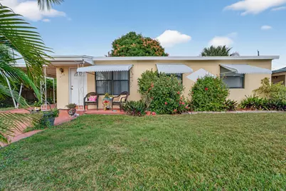 2105 Worthington Road, West Palm Beach, FL 33409 - Photo 1