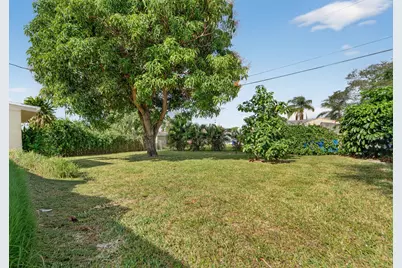 2105 Worthington Road, West Palm Beach, FL 33409 - Photo 3