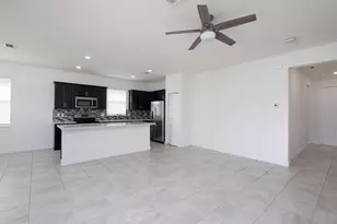 7847 NW Greenbank Cir, Port Saint Lucie, FL 34987 - Photo 9