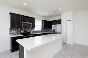 7847 NW Greenbank Cir, Port Saint Lucie, FL 34987 - Photo 11