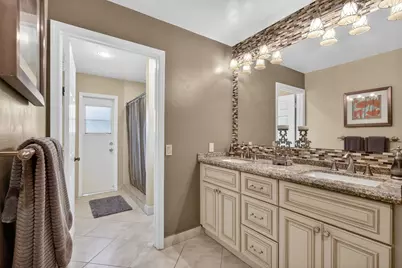 560 Juniper Place, Wellington, FL 33414 - Photo 13