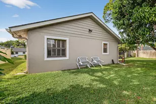 560 Juniper Pl, Wellington, FL 33414 - Photo 55