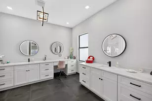 12433 SW Crystal Cv Dr, Port Saint Lucie, FL 34987 - Photo 27