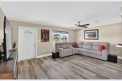 170 Valencia H, Delray Beach, FL 33446 - Photo 5