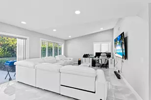 12293 Old Country Rd S, Wellington, FL 33414 - Photo 5