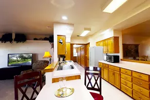 680 Memorial Dr, Sebring, FL 33870 - Photo 21