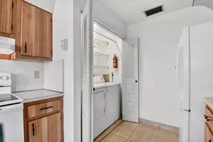 3454 Americo Dr, West Palm Beach, FL 33417 - Photo 15