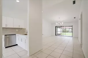 3 Fawlkland Cir, Boynton Beach, FL 33426 - Photo 5