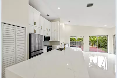 17277 Hampton Boulevard, Boca Raton, FL 33496 - Photo 7