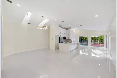 17277 Hampton Boulevard, Boca Raton, FL 33496 - Photo 9