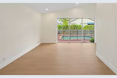 17277 Hampton Boulevard, Boca Raton, FL 33496 - Photo 11