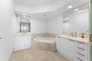 2640 Lake Shore Dr, Riviera Beach, FL 33404 - Photo 25