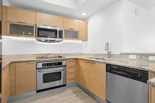 2640 Lake Shore Dr, Riviera Beach, FL 33404 - Photo 5