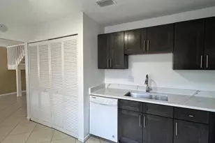 5249 Tennis Ln, Delray Beach, FL 33484 - Photo 3