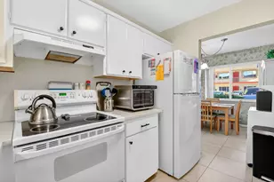 3160 Lake Osborne Dr, Lake Worth Beach, FL 33461 - Photo 9
