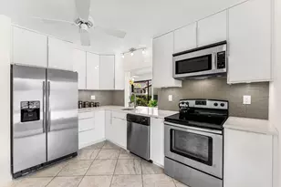 5574 Parkwalk Cir E, Boynton Beach, FL 33472 - Photo 13