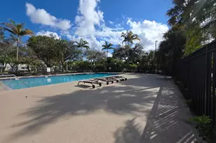 1542 Lake Crystal Dr, West Palm Beach, FL 33411 - Photo 37