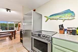 689 NE 6th Ct, Boynton Beach, FL 33435 - Photo 9