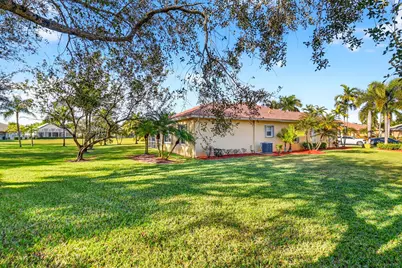 9566 Lantern Bay Circle, West Palm Beach, FL 33411 - Photo 53