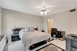 280 NW 67th St, Boca Raton, FL 33487 - Photo 17