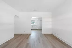 323 NW 21st Ave, Miami, FL 33125 - Photo 7