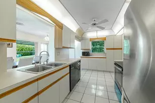 135 NW 14th St, Boynton Beach, FL 33426 - Photo 11