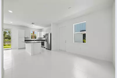 4520 Longwood Lake Square, Westlake, FL 33470 - Photo 15