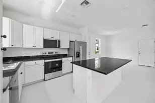 4520 Longwood Lk Sq, Westlake, FL 33470 - Photo 13