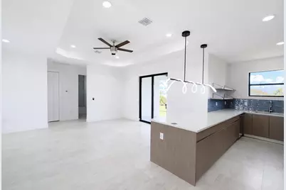 211 NW 25th Avenue, Cape Coral, FL 33993 - Photo 5