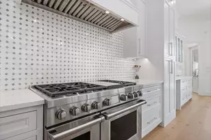 201 Shores Dr, Vero Beach, FL 32963 - Photo 11