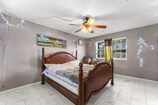 305 Henthorne Dr, Palm Springs, FL 33461 - Photo 25