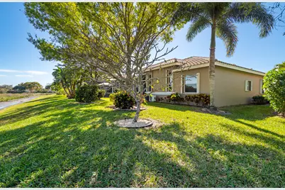 9151 Caserta Street, Lake Worth, FL 33467 - Photo 47