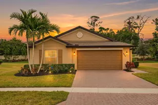 868 Bent Creek Dr, Fort Pierce, FL 34947 - Photo 3