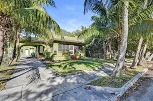 627 30th St, West Palm Beach, FL 33407 - Photo 3