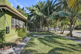 627 30th St, West Palm Beach, FL 33407 - Photo 11